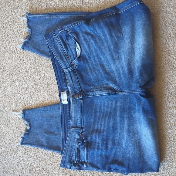 Lane Bryant  Distressed High Rise Skinny Curvy Fit Flex Magic Waistband Size 28 - Picture 1 of 9